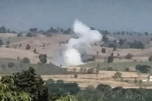Hứng đạn pháo từ Myanmar, Thái Lan bắn cảnh báo