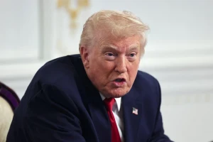 Tổng thống Mỹ Trump cảnh báo 'đóng cửa không phận' Venezuela