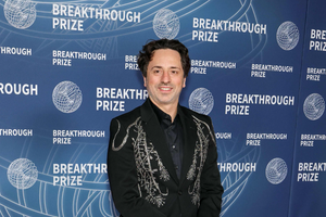 Kiếm bộn tiền nhờ AI, tỷ phú giàu thứ 4 thế giới mạnh tay làm từ thiện hơn 1 tỷ USD