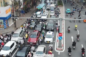 Hà Nội đưa ra phương án 'xoá' các điểm ùn tắc trong năm 2025