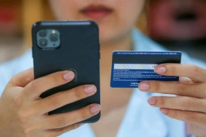 Trường hợp nào bị phong tỏa tài khoản ngân hàng từ ngày 1/1/2026?