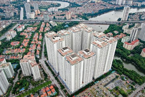 Khu đô thị đông dân nhất Hà Nội thông báo ngừng tiếp nhận xe máy điện và xe đạp điện gửi dưới tầng hầm