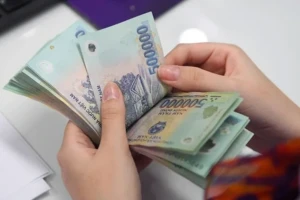 Thuế thu nhập cá nhân: Chính phủ muốn giữ thuế suất bậc cao nhất 35%