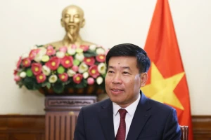 Việt Nam - Lào củng cố quan hệ đặc biệt, tạo động lực mới cho hợp tác chiến lược