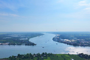 Việt Nam có con sông siêu ngắn, chỉ vọn vẹn 6,5km nhưng là địa phận của nhiều loài 'quái ngư', nơi nối liền 2 dòng sông huyền thoại