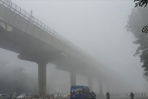 Hà Nội: Sử dụng máy bay không người lái, công nghệ phun sương dập bụi giảm ô nhiễm không khí