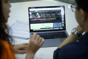 Tự doanh không nhắm VIX, SSI, VCI, mà bán mạnh một mã chứng khoán khác