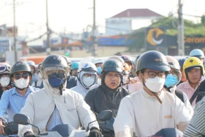 Vì sao TPHCM ngày càng ùn tắc