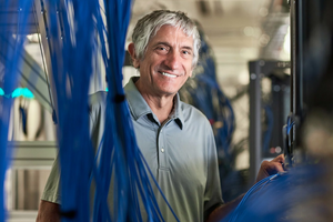 Chủ nhân giải Nobel vật lý 2025 cảnh báo: Trung Quốc chỉ chậm hơn Mỹ ‘vài nano giây’ trong cuộc đua lượng tử