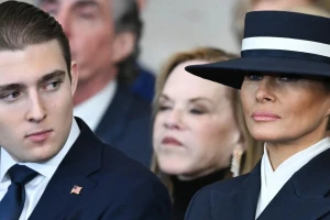 Thế khó của bà Melania và Barron Trump