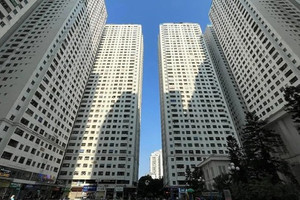 Khu chung cư đông dân nhất Hà Nội thông báo dừng nhận xe điện, chính quyền ra chỉ đạo nóng