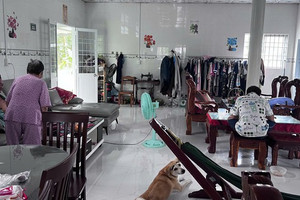 Căn nhà ở miền Tây gây xôn xao vì như mê cung: Quy mô 560m2, bên trong đặt 8 bộ bàn ghế