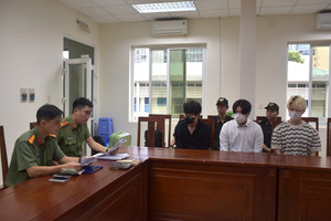 Bắt, di lý 3 đối tượng Interpol truy nã đỏ về nước