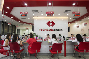 Chưa đầy 1 tháng nữa, Techcombank sẽ đóng toàn bộ giao dịch tài khoản, thẻ và các dịch vụ với nhóm khách hàng này