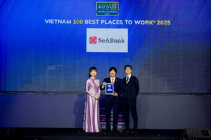 Hai giải thưởng uy tín ghi nhận nỗ lực đặt con người lên hàng đầu của SeABank