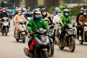 Đề xuất việc cấm xe công nghệ chạy xăng tại Hà Nội