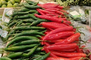 Sau bão ớt thành mặt hàng 'xa xỉ' đẩy giá lên 170.000 đồng/kg