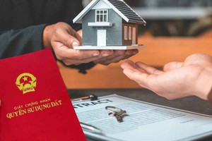 Từ giờ, sổ đỏ chỉ ghi tên vợ hoặc chồng, người còn lại có quyền lợi gì không?