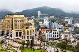 Việt Nam có nơi 4 lần liên tục được vinh danh ‘Thị trấn du lịch hàng đầu thế giới’: Cách Hà Nội hơn 70km, quang cảnh đẹp tựa trời Âu