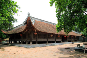 Ngôi đình cổ gần 300 năm được xây trong 36 năm, làm từ gỗ lim quý hiếm, là Di tích Quốc gia đặc biệt