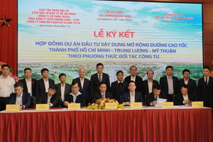 Liên danh Đèo Cả - CII - Tasco ký hợp đồng xây dựng dự án cao tốc hơn 36.000 tỷ đồng, sẵn sàng khởi công trong tuần sau