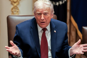 Ông Trump tung 'đòn lớn' trong cuộc đua AI: Cho phép Nvidia bán chip H200 sang Trung Quốc với điều kiện này