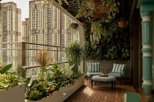 Ban công biến thành khu vườn nhiệt đới trên cao: Góc an yên 50m2 giữa trời Sài Gòn