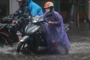 Miền Trung đón nhiều đợt mưa lớn