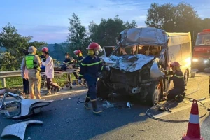 Tai nạn trên cao tốc Đà Nẵng – Quảng Ngãi, 13 người thương vong