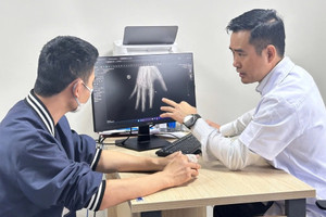 Kỳ tích y khoa lần đầu ghi nhận tại Việt Nam: Ngón tay đứt rời được cứu sống ngoạn mục sau 25 giờ