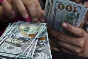 Tỷ giá USD hôm nay 10/12: Giá đi ngang, chênh lệch thị trường tự do thu hẹp