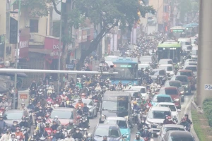 Ô nhiễm không khí ở miền Bắc, nhiều điểm cảnh báo màu tím