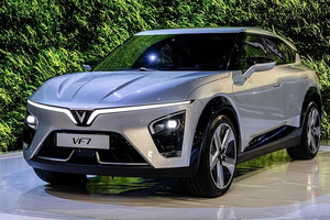 SUV điện VF7 của VinFast tiếp tục lập kỷ lục tại thị trường 1,4 tỷ dân