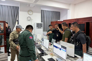 Đột kích ‘ổ lừa đảo’ tại Campuchia, cứu thanh niên 20 tuổi bị giam giữ và tra tấn, bắt khẩn 51 người