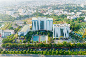 Trường đại học ở Việt Nam có tới 10 phó hiệu trưởng