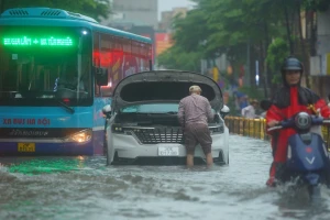 Hà Nội chi 5.579 tỷ đồng triển khai 10 dự án khẩn cấp chống ngập úng