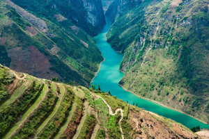 Miền Bắc Việt Nam có vực sâu 1.000m được mệnh danh 'Đệ nhất hùng quan', là hẻm vực sâu nhất Đông Nam Á