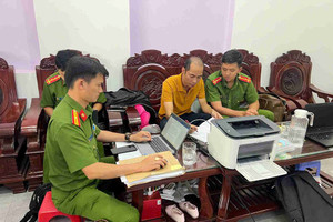 Bắt 2 cán bộ Sở Y tế nhận hối lộ