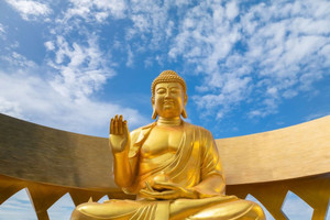 Chiêm ngưỡng tôn tượng Đức Phật phủ sơn nhũ vàng 24k, sắp được an vị trên 'nóc nhà Nam Bộ'