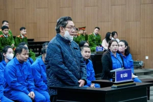 Cựu Phó chánh án Tòa cấp cao phủ nhận lời khai cấp dưới hối lộ 80 triệu đồng