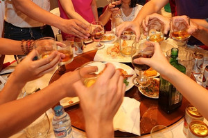 Đề xuất phạt tiền đối với người có hành vi này trên bàn nhậu