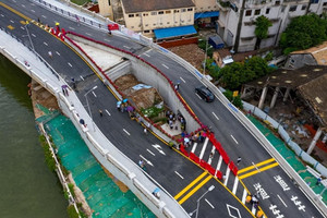 Bà D. từ chối nhận 745 triệu cùng căn hộ 80m2 view biển, cố thủ 10 năm trong nhà ngói 30m2 kẹt giữa cầu trọng điểm và nhận cái kết cay đắng