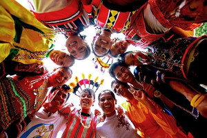 Quốc gia duy nhất Đông Nam Á không có biên giới đất liền, sở hữu hơn 7.600 hòn đảo, có 170 ngôn ngữ khác nhau