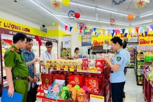 Hà Nội: Xem xét thành lập cơ quan quản lý về an toàn thực phẩm