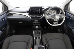 Mẫu ô tô giá rẻ 'cháy hàng' nhà Suzuki 'lên đồ': Mang 6 túi khí, camera 360 độ, Hyundai i10 chỉ còn là cái tên