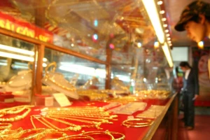 Vì sao mãi chưa nhập khẩu vàng?