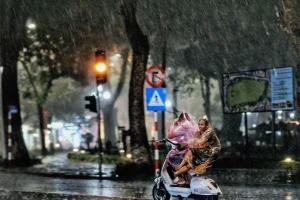 Miền Bắc trời rét, miền Trung mưa dai dẳng