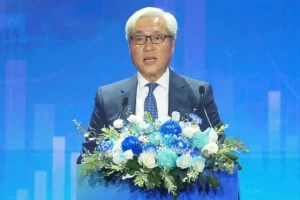 CEO VinaCapital chỉ ra hai trụ cột then chốt đưa kinh tế Việt Nam lên quỹ đạo tăng trưởng hai con số