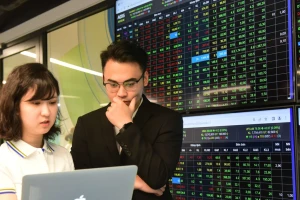 IPO rầm rộ, tưởng toàn 'bom tấn' lên sàn hóa ra... 'bom xịt'