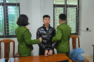 Bắt khẩn cấp 'Long Tổng' ngay tại sân bay